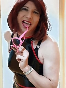 European ladyboy tarts like a huge cock